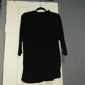 SOLD - Size 1 torrid 3/4 sleeve top